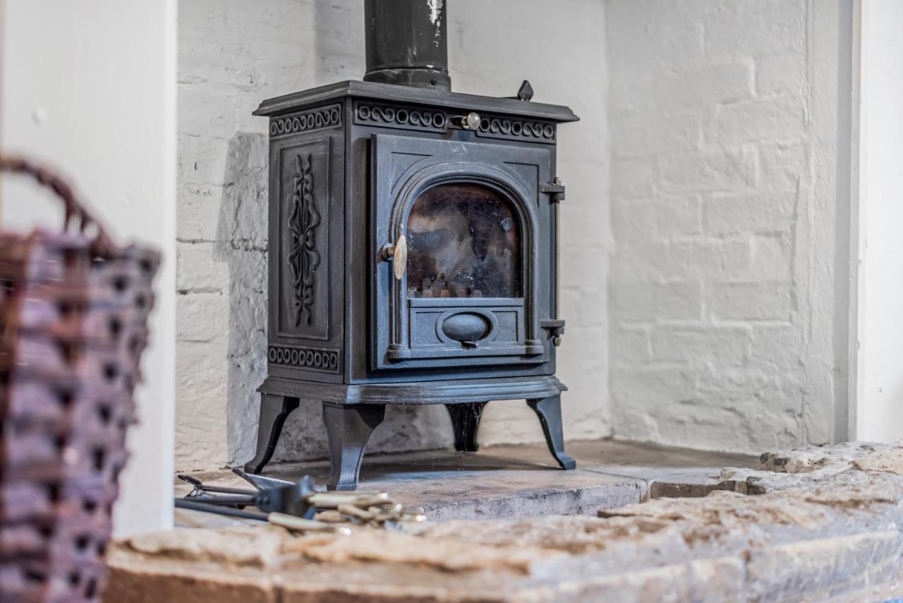 Church Farm Cottage Cheltenham Bagian luar foto